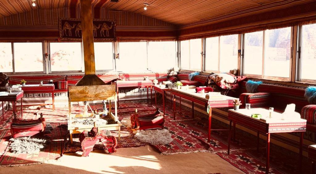 Omar Ghazi Camp 호텔 와디럼 외부 사진
